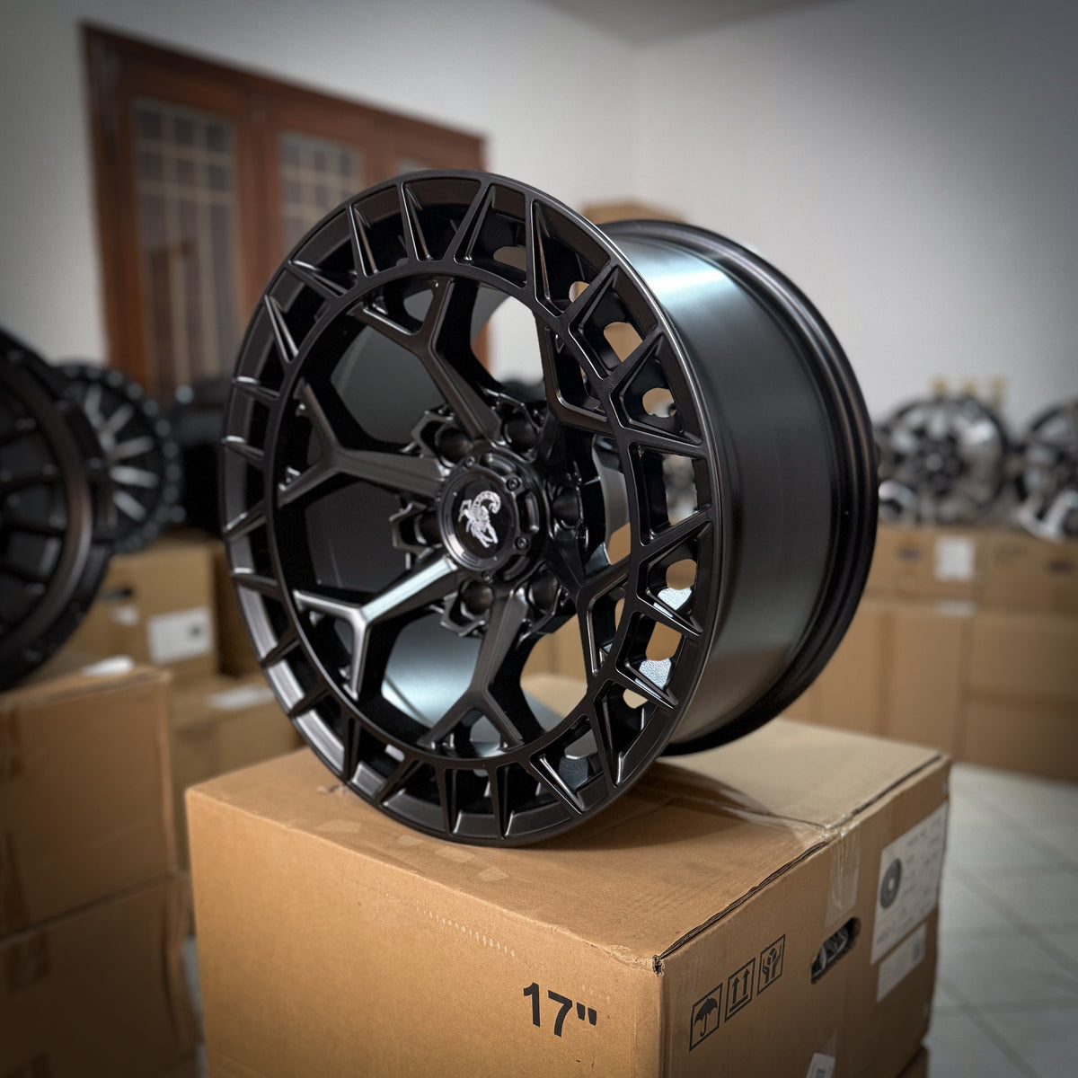 LLANTAS ARO 17X9 PCD 6X139.7(6X5.5) ET: 0 (4 UNIDADES) MODELO: AQ1456